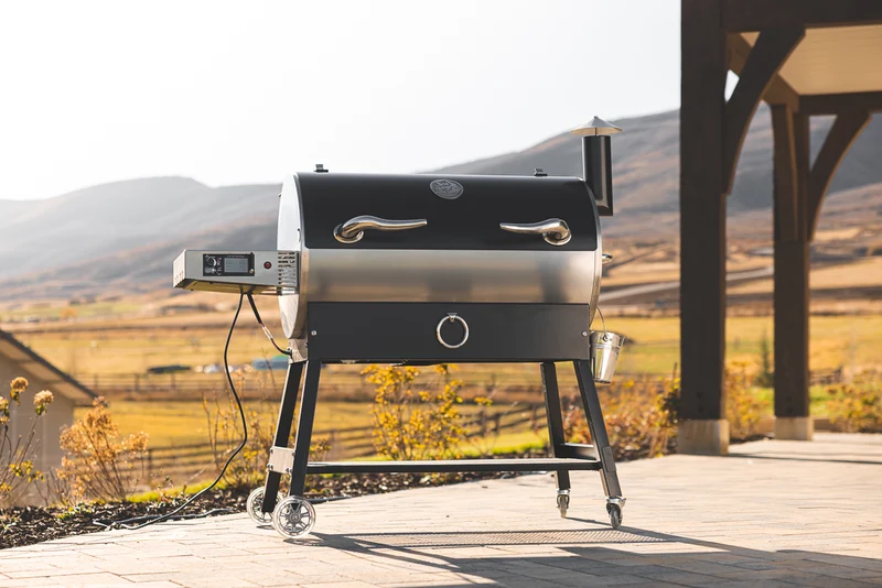 RT-700 Wood Pellet Grill